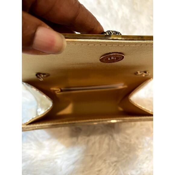Kurt Geiger London Party Eagle Drench Clutch - Size OS (NWT) - Picture 7 of 10